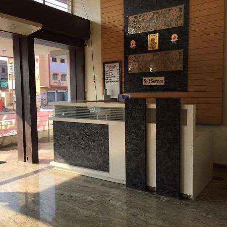 Hotel Vikas Palace Solapur Extérieur photo