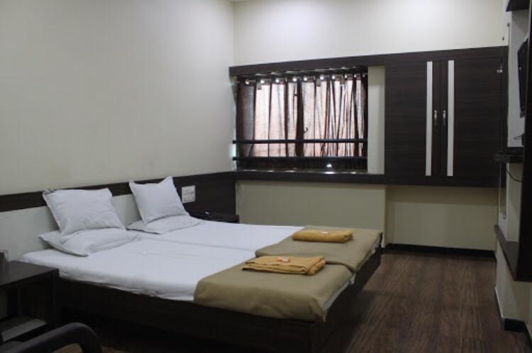 Hotel Vikas Palace Solapur Extérieur photo